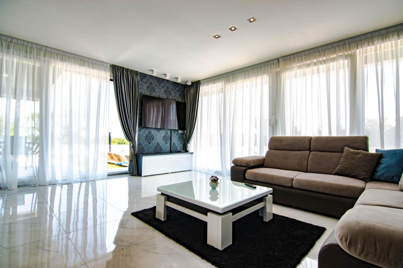 Villa Evoque - Adriatic Luxury Villas Задар Экстерьер фото